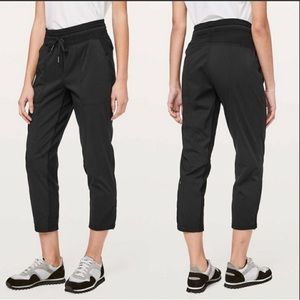 Lululemon Dance Studio Crop